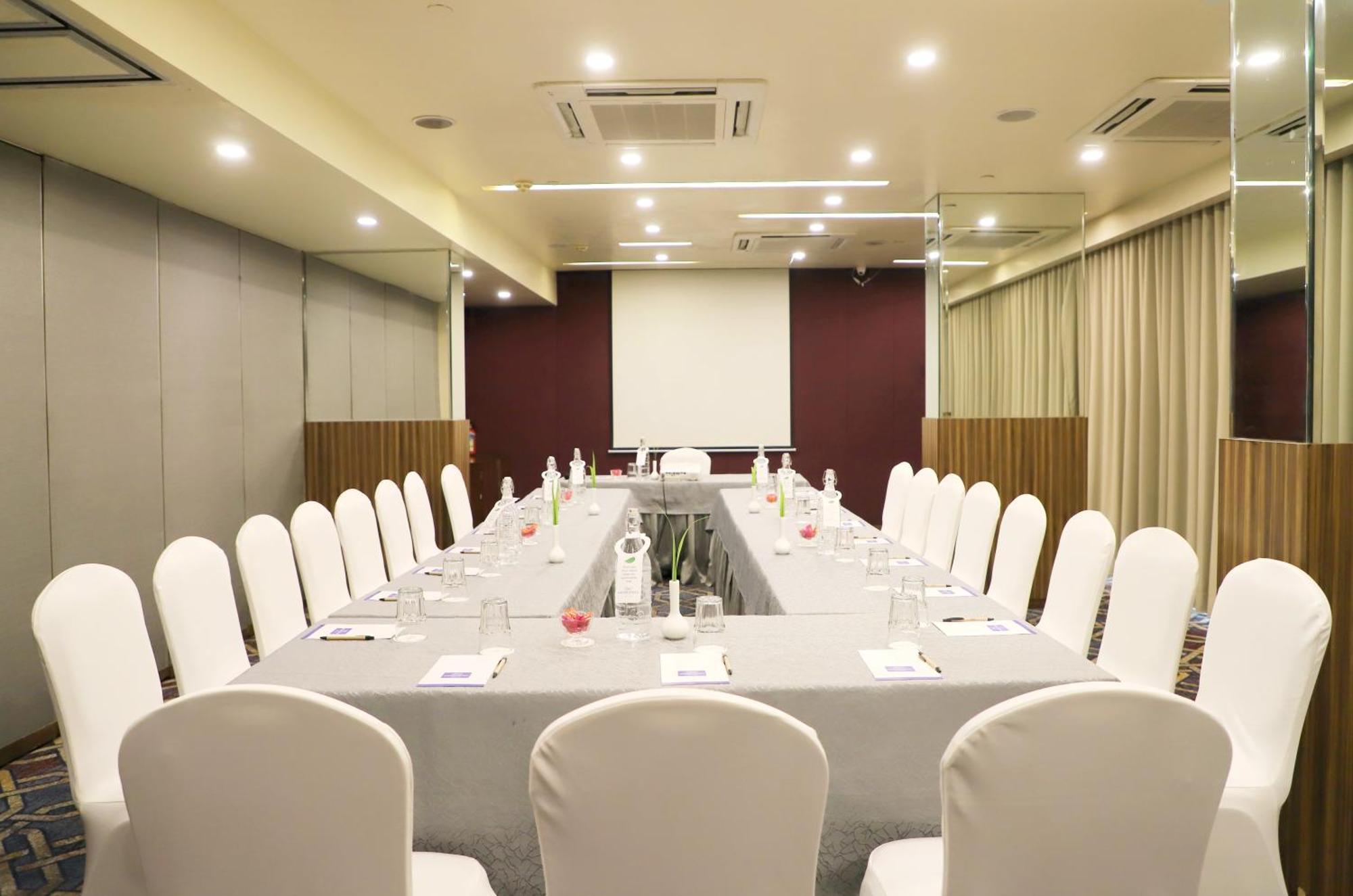 Marasa Sarovar Portico -Rajkot Esterno foto